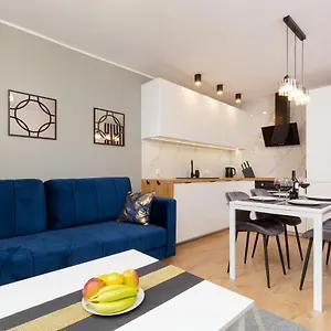 Beautiful Two-bedroom Bielany By Renters Apartament